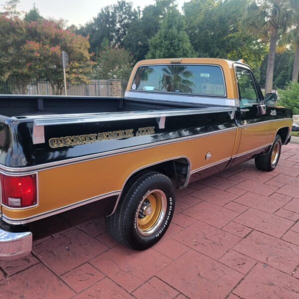 1975 GMC Sierra Classic C15 "Gentleman Jim" - Image 29