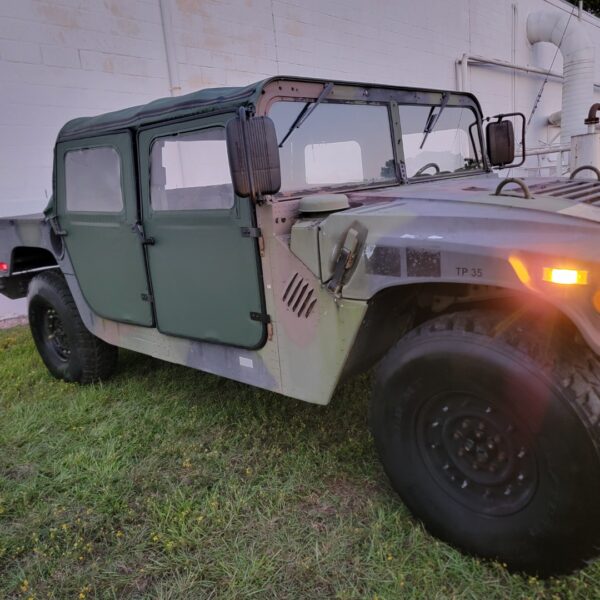 1986 AM General M998 - Image 8