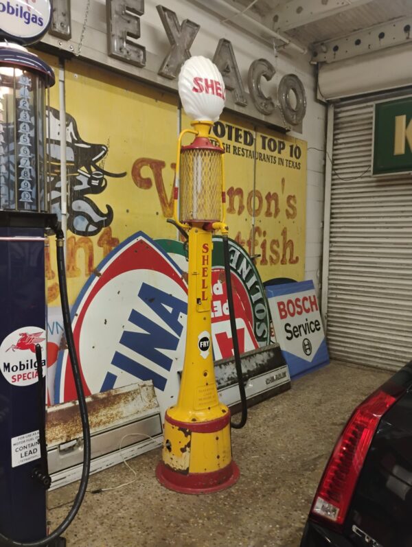 Shell Mae West Gas Pump - Image 2