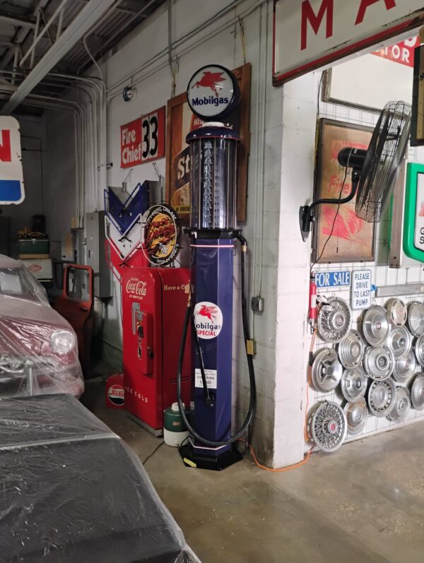 Mobilgas Lighthouse Gas Pump - Image 2