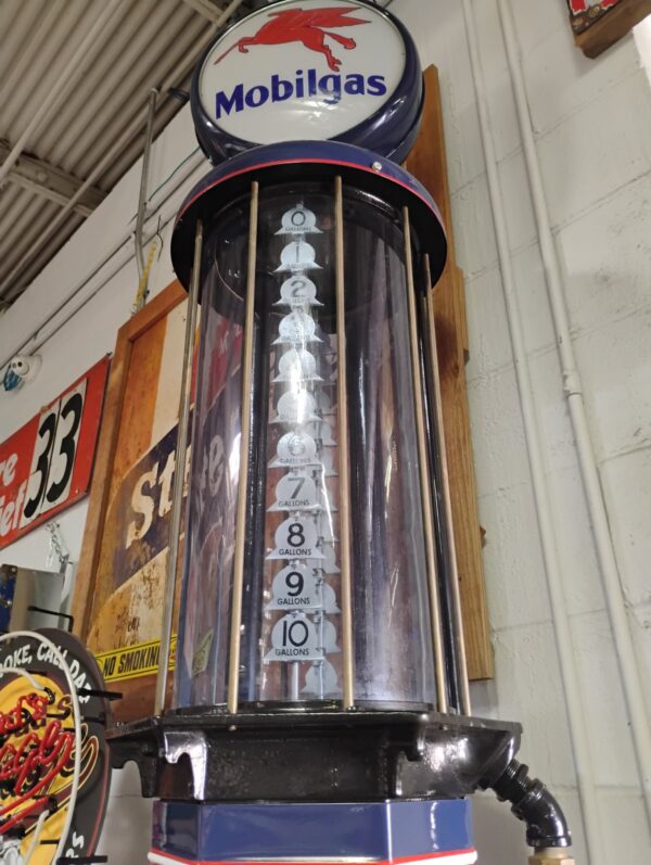 Mobilgas Lighthouse Gas Pump - Image 4