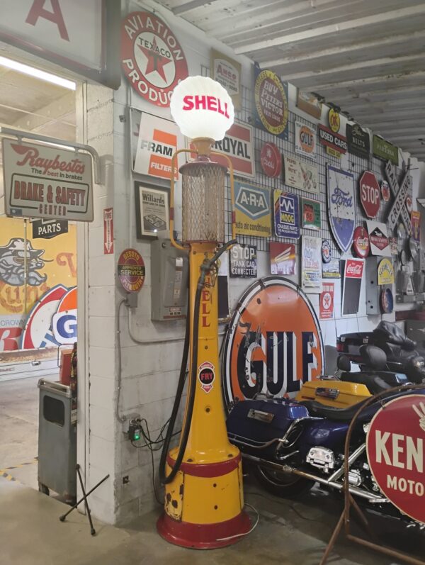 Shell Mae West Gas Pump