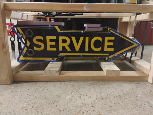 Service Arrow - Image 2