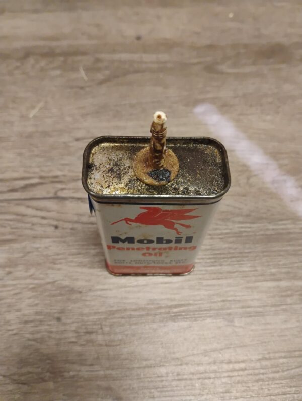 Mobil Penetrating Oil Can - Image 4