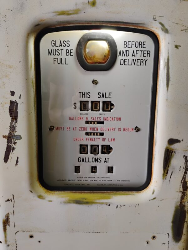 Lion Gas Pump - Image 6