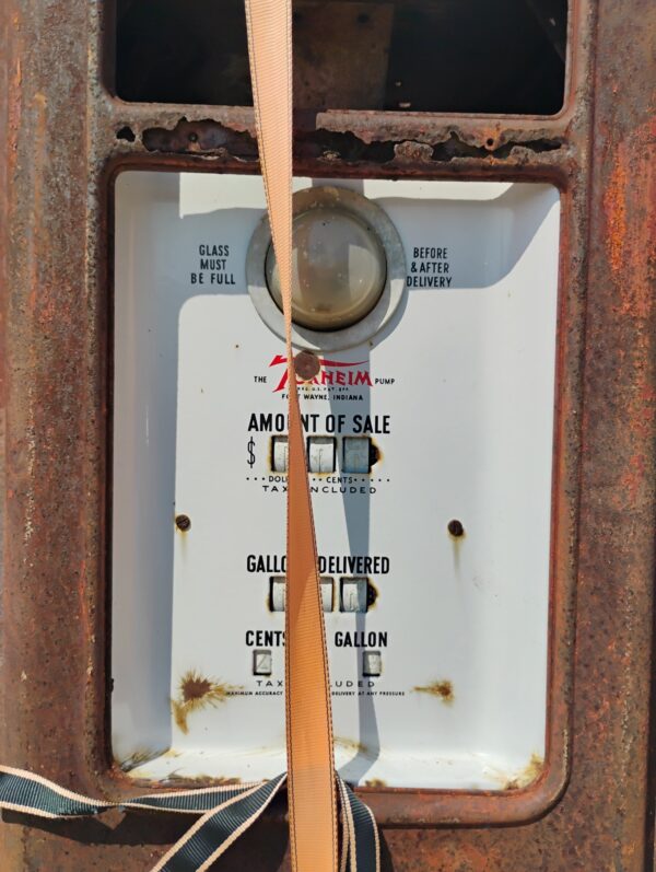 Tokheim Gas Pump - Image 3