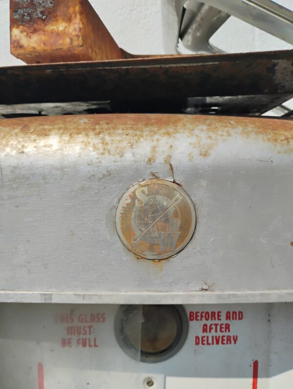 Silver Gas Pump - Image 4