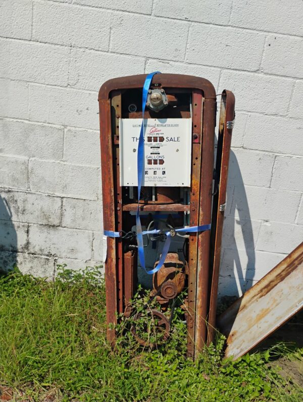 Conoco Gas Pump - Image 2