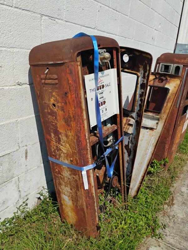 Conoco Gas Pump - Image 3