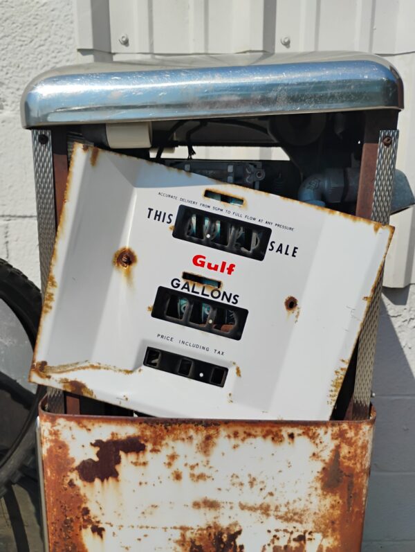 Gulf Patina Gas Pump - Image 3