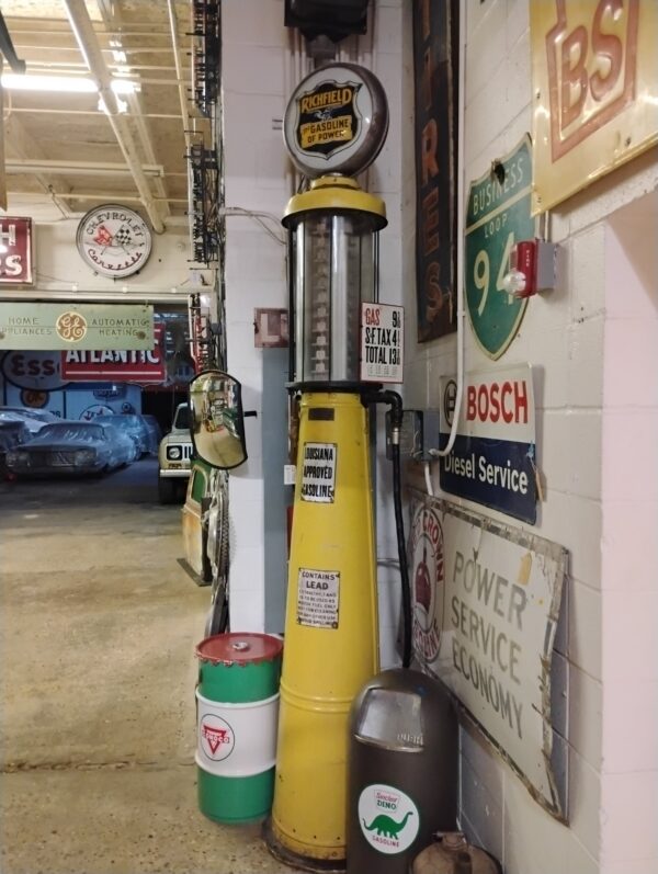 Richfield Gas Pump
