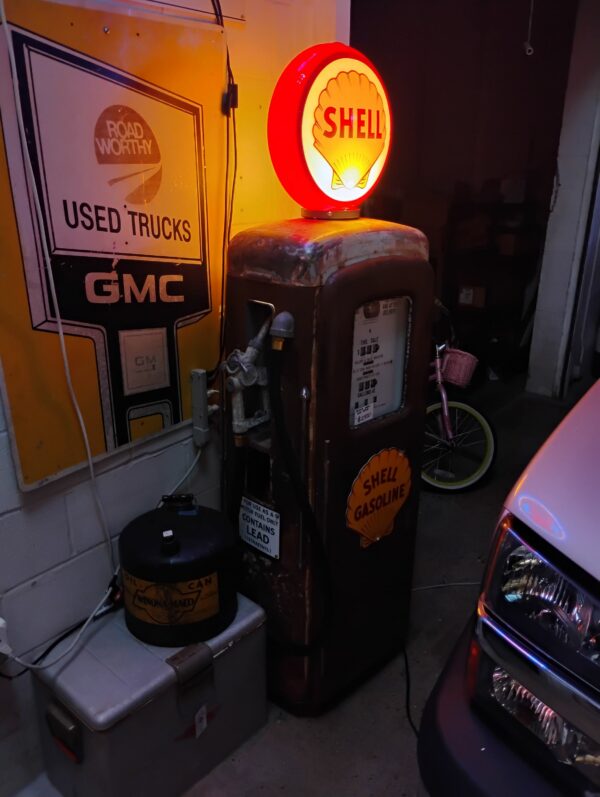 Shell Gasoline Gas Pump