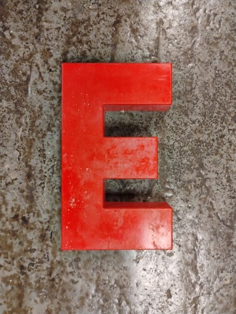 "E" Sign