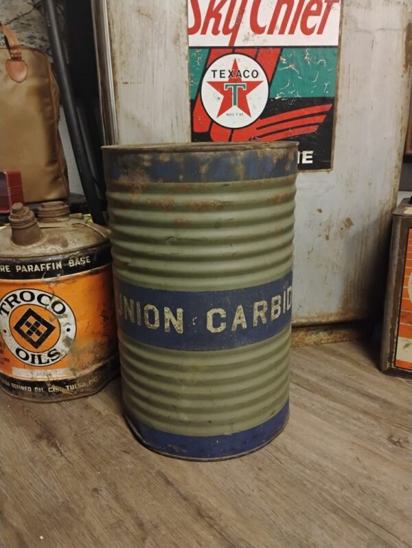 Union Carbide Can