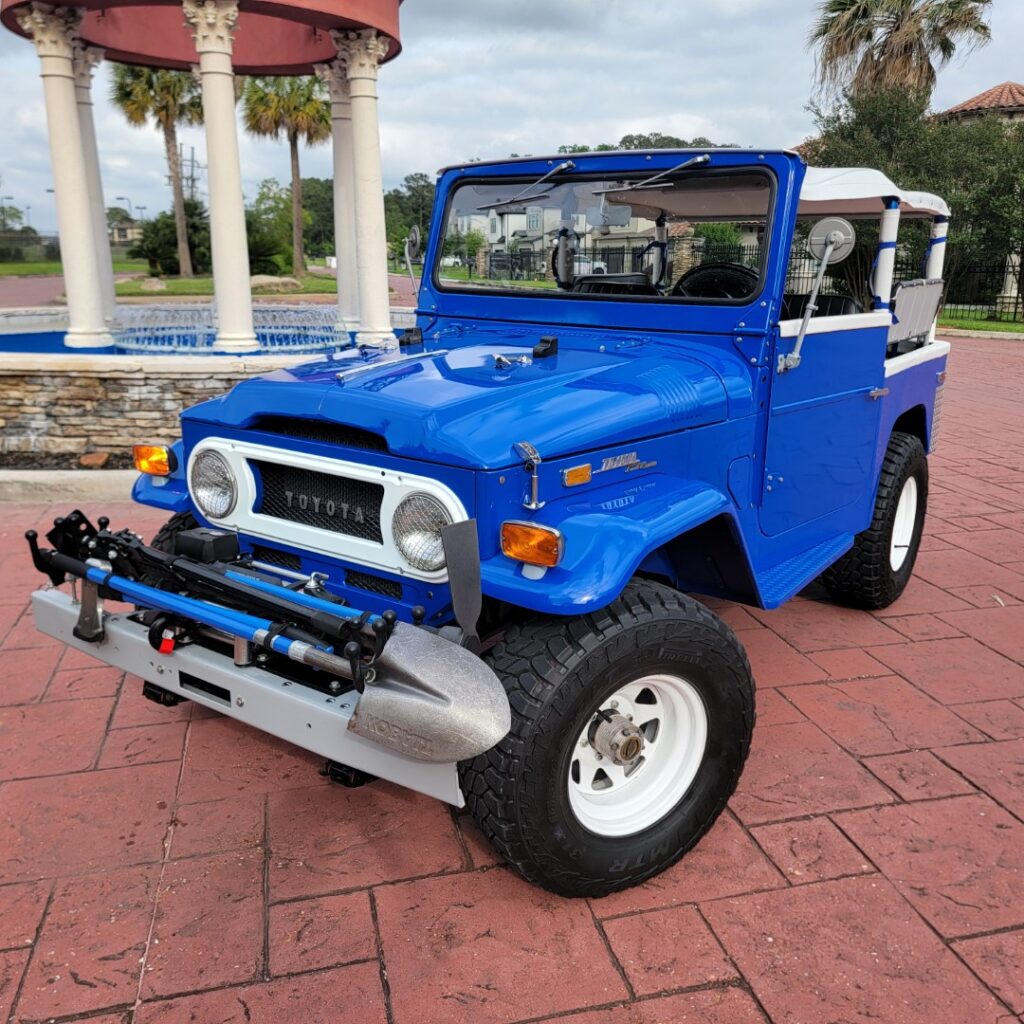 1970 Toyota FJ40 Land Cruiser