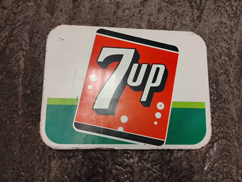 7-Up Flange Sign