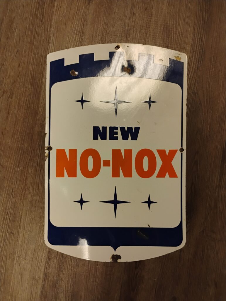 New No-Knox Sign