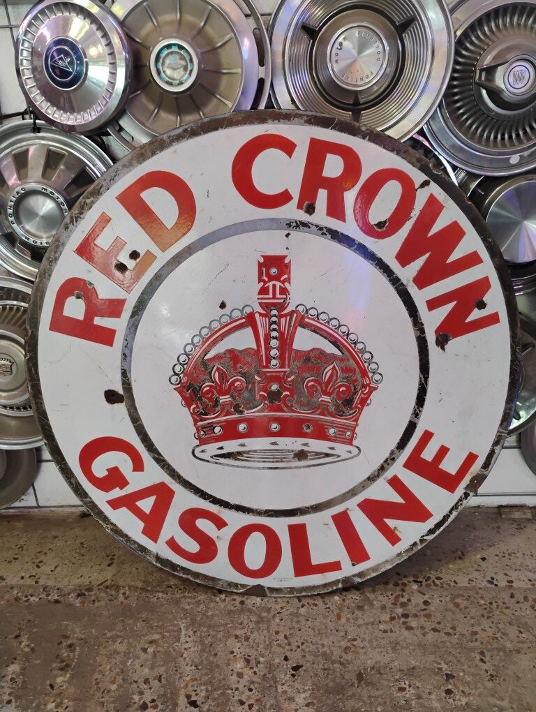 Red Crown Sign